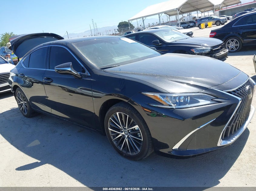 2025 Lexus ES VIN 58ADA1C16SU069526 IAAI salvage auction — REAR END, Salvage Title, sold $18,300 on 2026-07-29 (photo 1)