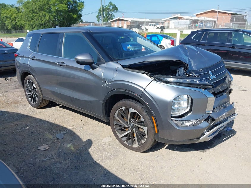2024 Mitsubishi Outlander VIN JA4J3VA84RZ038413 IAAI salvage auction — FRONT END, Salvage Title, sold $5,300 on 2026-07-30 (photo 1)