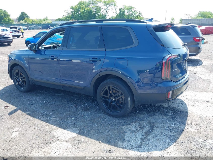 2024 Kia Telluride VIN 5XYP3DGC4RG474151 IAAI salvage auction — RIGHT FRONT, Salvage (Pennsylvania), sold $10,000 on 2026-07-31 (photo 3)