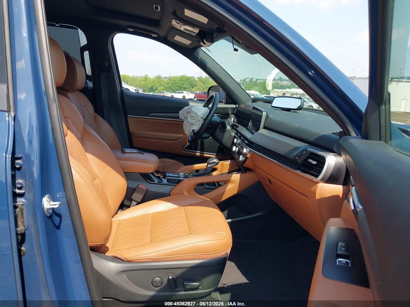 2024 Kia Telluride VIN 5XYP3DGC4RG474151 IAAI salvage auction — RIGHT FRONT, Salvage (Pennsylvania), sold $10,000 on 2026-07-31 (photo 5)