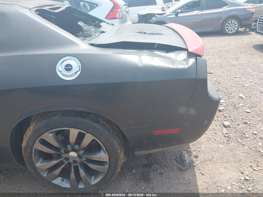 2013 Dodge Challenger VIN 2C3CDYDJ8DH704889 IAAI salvage auction — Burn Interior, Salvage Title, sold $675 on 2026-07-26 (photo 6)