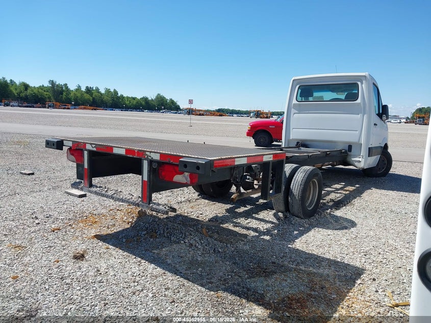 2015 Mercedes-benz Sprinter VIN WDAPF4CC4F9609187 IAAI salvage auction — NORMAL WEAR, Clear (Indiana), sold $2,050 on 2026-07-23 (photo 4)