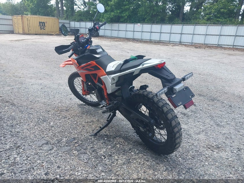 2025 Ktm 390 adventure VIN MD2J1J406SN201189 IAAI salvage auction — FRONT END, Salvage (Georgia), sold $2,550 on 2026-07-22 (photo 3)