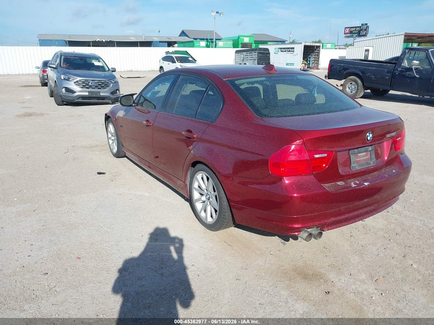 2011 BMW 3 series VIN WBAPH7C52BE674550 IAAI salvage auction — FRONT END, Salvage (Texas), sold $350 on 2026-07-29 (photo 3)