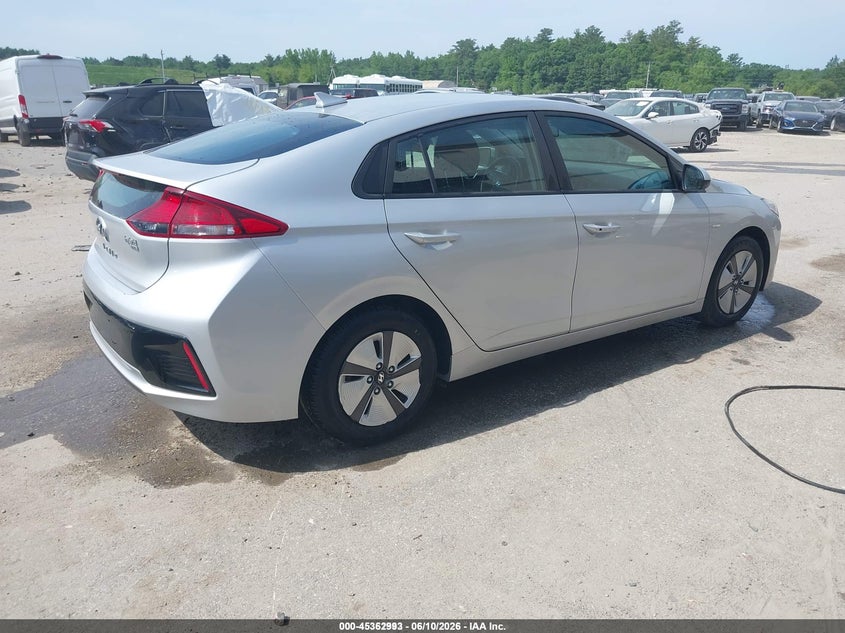 2018 Hyundai Ioniq hybrid VIN KMHC65LC6JU075967 IAAI salvage auction — NORMAL WEAR, Sf97 (New Hampshire), sold $6,100 on 2026-07-23 (photo 4)