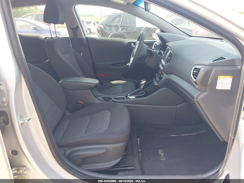 2018 Hyundai Ioniq hybrid VIN KMHC65LC6JU075967 IAAI salvage auction — NORMAL WEAR, Sf97 (New Hampshire), sold $6,100 on 2026-07-23 (photo 5)