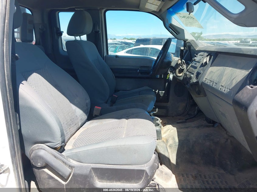 2015 Ford F550 VIN 1FD0X5HT4FEC54812 IAAI salvage auction — LEFT FRONT, Clear (New Mexico), sold $400 on 2026-07-08 (photo 5)