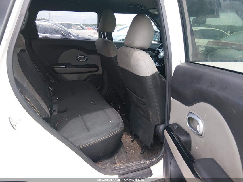 2015 Kia Soul VIN KNDJP3A55F7142887 IAAI salvage auction — NORMAL WEAR, Original (Texas), sold $800 on 2026-07-29 (photo 8)