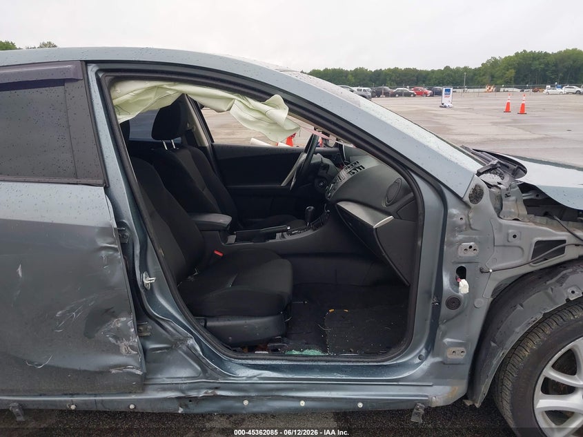2012 Mazda 3 VIN JM1BL1L55C1501753 IAAI salvage auction — RIGHT SIDE, Salvage (Indiana), sold $225 on 2026-07-23 (photo 5)