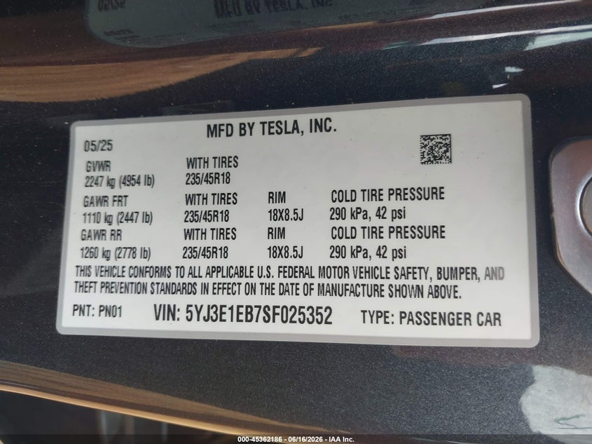 2025 Tesla Model 3 VIN 5YJ3E1EB7SF025352 IAAI salvage auction — HAIL, Clear (Missouri), sold $12,800 on 2026-07-29 (photo 9)