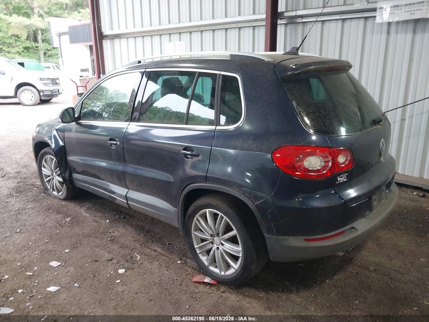 2011 Volkswagen Tiguan VIN WVGBV7AX2BW534241 IAAI salvage auction — LEFT SIDE, Clear (Virginia), sold $175 on 2026-07-23 (photo 3)