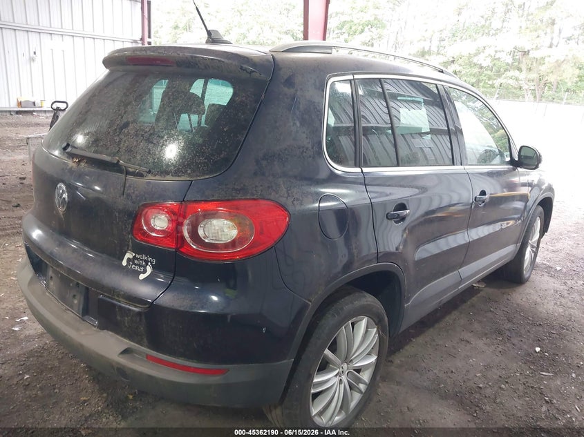 2011 Volkswagen Tiguan VIN WVGBV7AX2BW534241 IAAI salvage auction — LEFT SIDE, Clear (Virginia), sold $175 on 2026-07-23 (photo 4)