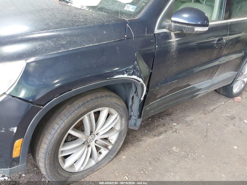 2011 Volkswagen Tiguan VIN WVGBV7AX2BW534241 IAAI salvage auction — LEFT SIDE, Clear (Virginia), sold $175 on 2026-07-23 (photo 6)
