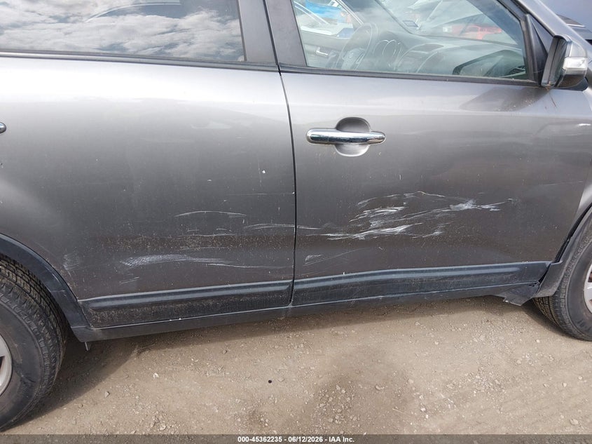 2011 Kia Sorento VIN 5XYKT4A25BG144406 IAAI salvage auction — RIGHT SIDE, Original (Texas), sold $775 on 2026-07-28 (photo 6)