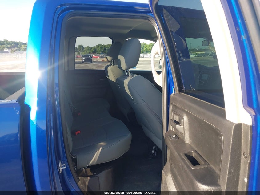 2019 Ram 1500 VIN 1C6RR6FG6KS647778 IAAI salvage auction — LEFT & RIGHT, SF97 (Illinois), sold $15,325 on 2026-07-09 (photo 8)