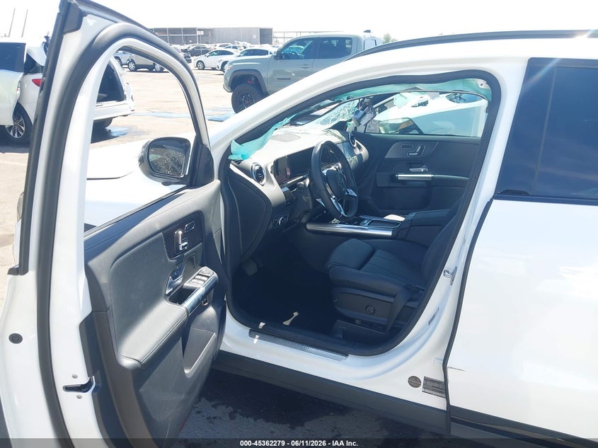 2026 Mercedes-benz Gla-klasse VIN W1N4N4HB2TJ807210 IAAI salvage auction — RIGHT SIDE, Salvage (Arizona), sold $7,225 on 2026-07-21 (photo 5)