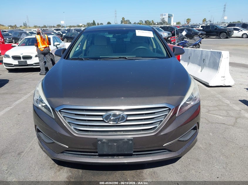 2016 Hyundai Sonata VIN 5NPE24AF3GH375971 IAAI salvage auction — Normal Wear, Clear - Dealer Only (California), sold $2,075 on 2026-06-18 (photo 6)