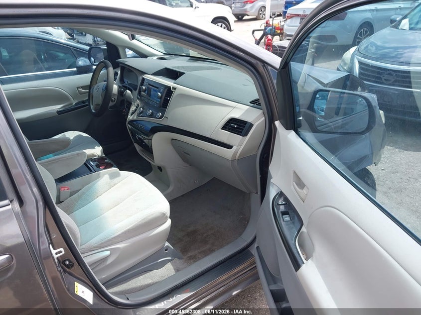2011 Toyota Sienna VIN 5TDKK3DC1BS092907 IAAI salvage auction — FRONT END, Original (Texas), sold $1,050 on 2026-07-22 (photo 5)