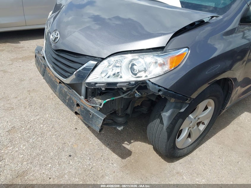 2011 Toyota Sienna VIN 5TDKK3DC1BS092907 IAAI salvage auction — FRONT END, Original (Texas), sold $1,050 on 2026-07-22 (photo 6)
