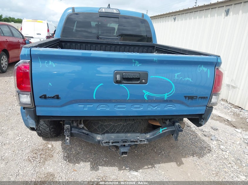 2018 Toyota Tacoma VIN 5TFCZ5AN2JX143891 IAAI salvage auction — FRONT & REAR, Original (Texas), sold $10,800 on 2026-07-16 (photo 6)