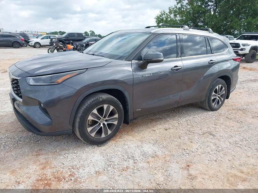 2021 Toyota Highlander VIN 5TDGBRCH5MS036090 IAAI salvage auction — HAIL, Clear (Missouri), sold $17,950 on 2026-07-06 (photo 2)