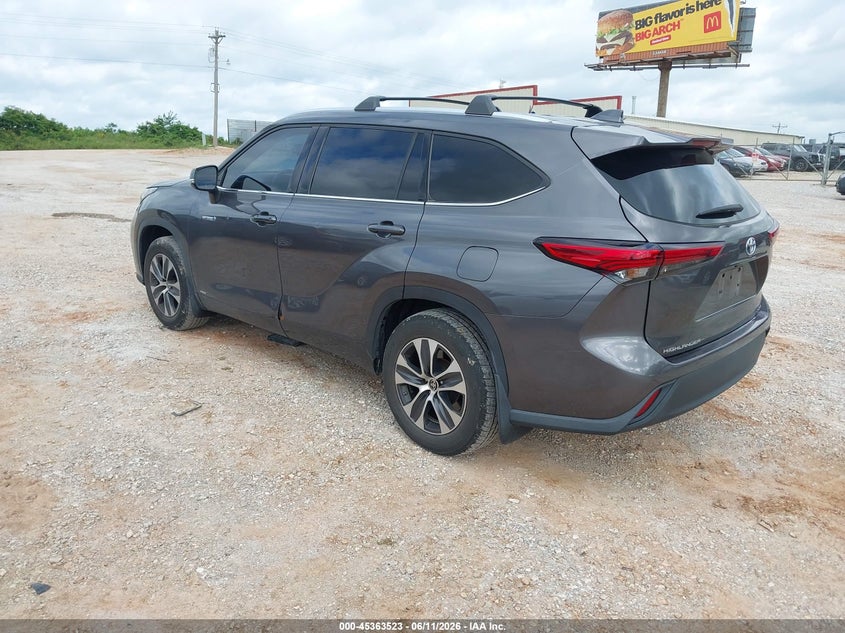 2021 Toyota Highlander VIN 5TDGBRCH5MS036090 IAAI salvage auction — HAIL, Clear (Missouri), sold $17,950 on 2026-07-06 (photo 3)