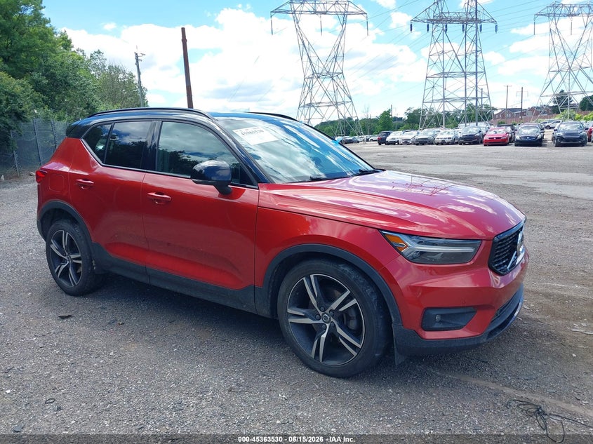 2021 Volvo Xc40 VIN YV4162UM2M2405960 IAAI salvage auction — LEFT SIDE, Salvage (Pennsylvania), sold $3,550 on 2026-07-10 (photo 1)