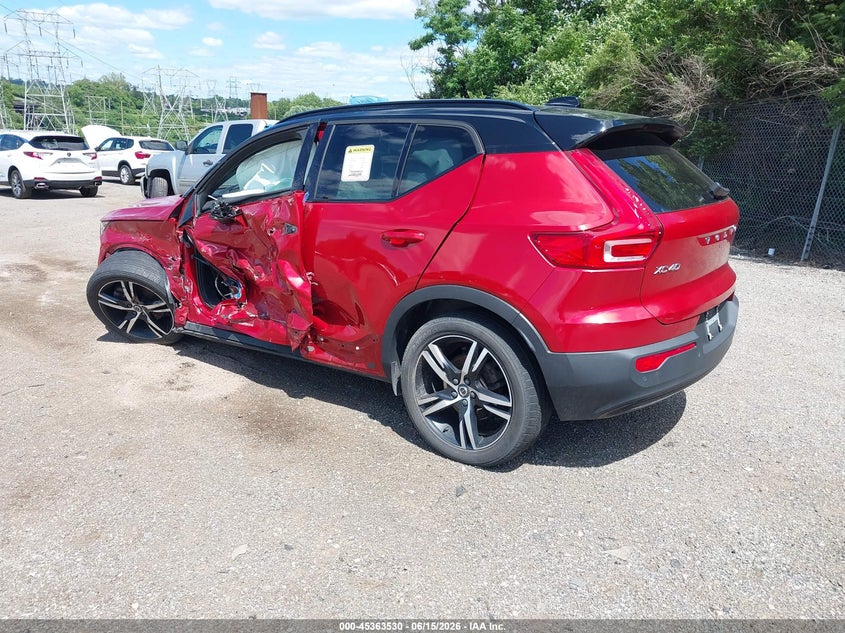 2021 Volvo Xc40 VIN YV4162UM2M2405960 IAAI salvage auction — LEFT SIDE, Salvage (Pennsylvania), sold $3,550 on 2026-07-10 (photo 3)
