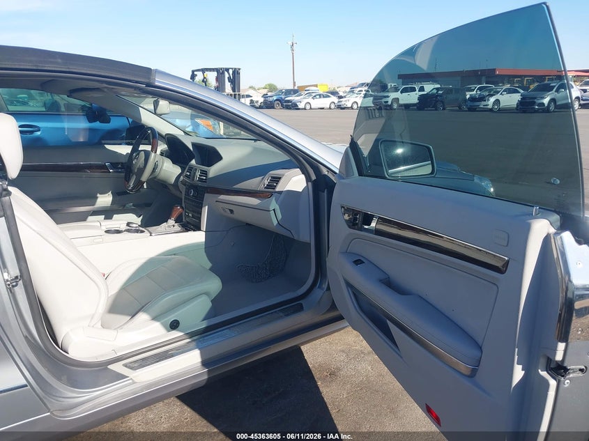 2011 Mercedes-benz E-klasse VIN WDDKK5GF5BF098586 IAAI salvage auction — RIGHT REAR, Salvage (Arizona), sold $1,950 on 2026-07-14 (photo 5)