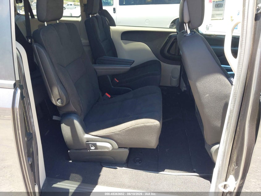 2018 Dodge Grand caravan VIN 2C4RDGBG6JR143380 IAAI salvage auction — NORMAL WEAR, Sf97 (California), sold $10,100 on 2026-07-28 (photo 8)