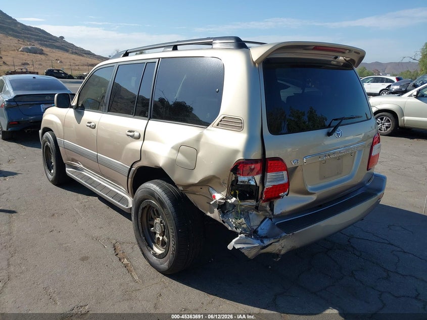 2006 Toyota Land cruiser VIN JTEHT05JX62087328 IAAI salvage auction — REAR END, Salvage (California), sold $8,600 on 2026-07-10 (photo 3)