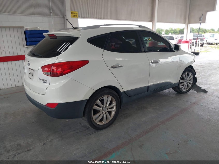 2011 Hyundai Tucson VIN KM8JU3AC3BU134883 IAAI salvage auction — FRONT END, Rebuildable (Florida), sold $550 on 2026-07-22 (photo 4)