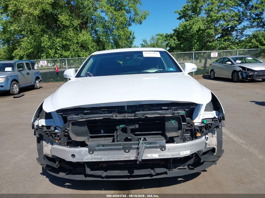 2018 Genesis G90 VIN KMHG54JH3JU045161 IAAI salvage auction — FRONT END, Salvage Title, sold $9,350 on 2026-08-17 (photo 6)