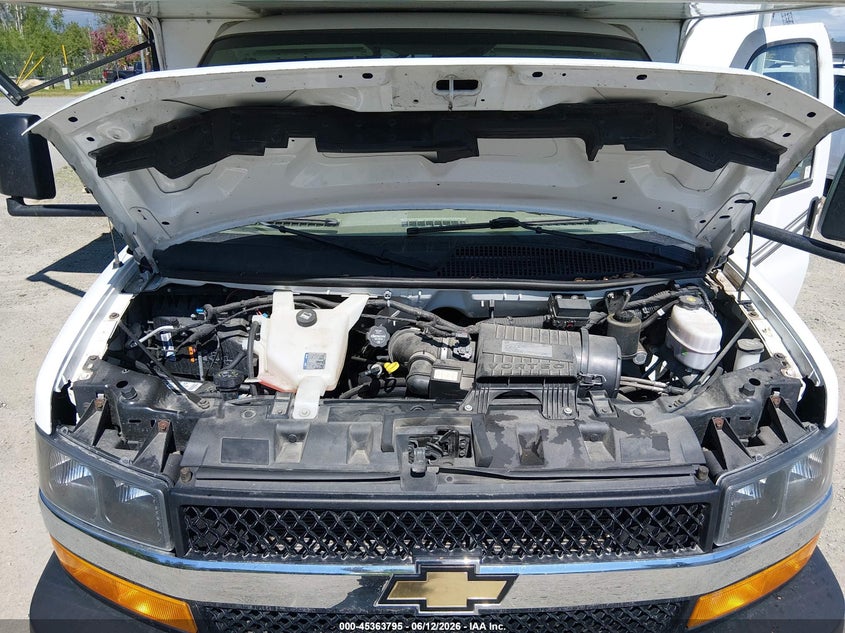 2018 Chevrolet Express VIN 1HA6GUCG1JN004824 IAAI salvage auction — LEFT SIDE, Salvage Title, sold $15,300 on 2026-07-24 (photo 9)