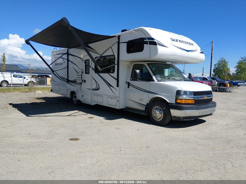 2018 Chevrolet Express VIN 1HA6GUCG1JN004824 IAAI salvage auction — LEFT SIDE, Salvage Title, sold $15,300 on 2026-07-24 (photo 1)