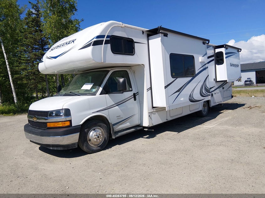 2018 Chevrolet Express VIN 1HA6GUCG1JN004824 IAAI salvage auction — LEFT SIDE, Salvage Title, sold $15,300 on 2026-07-24 (photo 2)