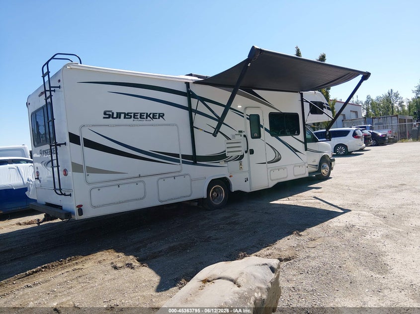 2018 Chevrolet Express VIN 1HA6GUCG1JN004824 IAAI salvage auction — LEFT SIDE, Salvage Title, sold $15,300 on 2026-07-24 (photo 4)