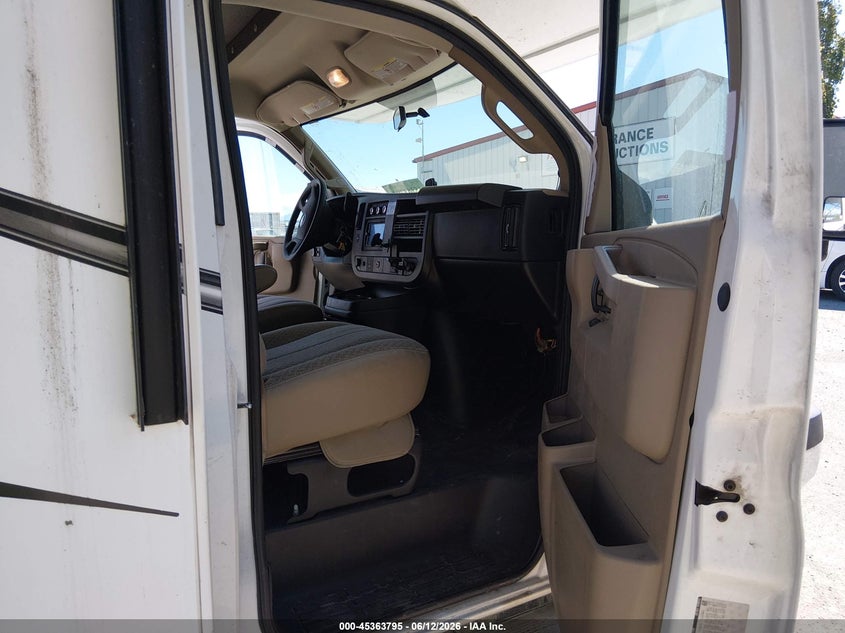 2018 Chevrolet Express VIN 1HA6GUCG1JN004824 IAAI salvage auction — LEFT SIDE, Salvage Title, sold $15,300 on 2026-07-24 (photo 7)