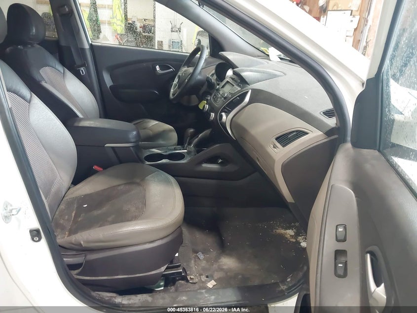 2013 Hyundai Tucson VIN KM8JUCAC9DU696788 IAAI salvage auction — RIGHT REAR, Mv-907A (New York), sold $1,050 on 2026-07-15 (photo 5)