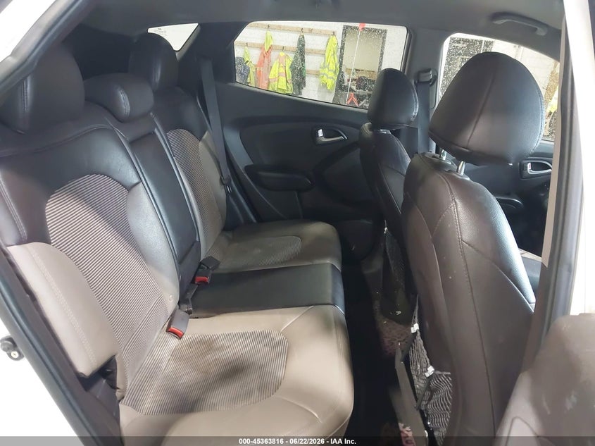 2013 Hyundai Tucson VIN KM8JUCAC9DU696788 IAAI salvage auction — RIGHT REAR, Mv-907A (New York), sold $1,050 on 2026-07-15 (photo 8)