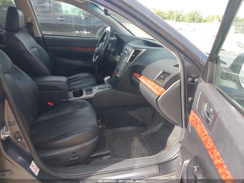 2011 Subaru Outback VIN 4S4BRBJC4B3381917 IAAI salvage auction — NORMAL WEAR, Original (Texas), sold $725 on 2026-07-17 (photo 5)