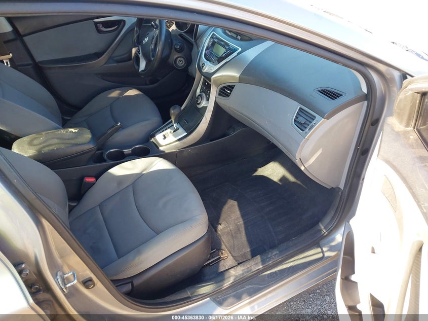 2012 Hyundai Elantra VIN KMHDH4AE7CU233930 IAAI salvage auction — NORMAL WEAR, Clear (Virginia), sold $300 on 2026-07-28 (photo 5)