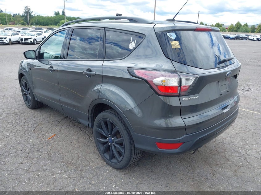 2017 Ford Escape VIN 1FMCU0GD5HUA46594 IAAI salvage auction — NORMAL WEAR, Clear-Dealer Only (Oregon), sold $1,625 on 2026-07-09 (photo 3)