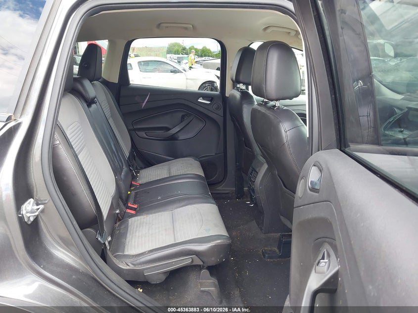 2017 Ford Escape VIN 1FMCU0GD5HUA46594 IAAI salvage auction — NORMAL WEAR, Clear-Dealer Only (Oregon), sold $1,625 on 2026-07-09 (photo 8)