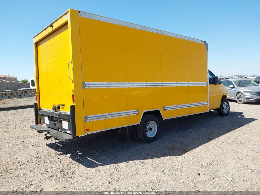 2021 Gmc Savana VIN 7GZ37TC78MN007602 IAAI salvage auction — LEFT FRONT, Non-Repairable (Arizona), sold $1,600 on 2026-07-28 (photo 4)