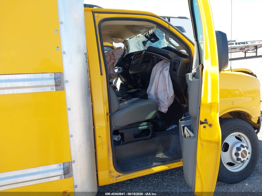 2021 Gmc Savana VIN 7GZ37TC78MN007602 IAAI salvage auction — LEFT FRONT, Non-Repairable (Arizona), sold $1,600 on 2026-07-28 (photo 6)