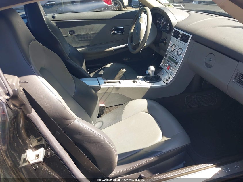 2005 Chrysler Crossfire VIN 1C3AN69L65X034047 IAAI salvage auction — NORMAL WEAR, Clear (New York), sold $1,150 on 2026-08-01 (photo 5)