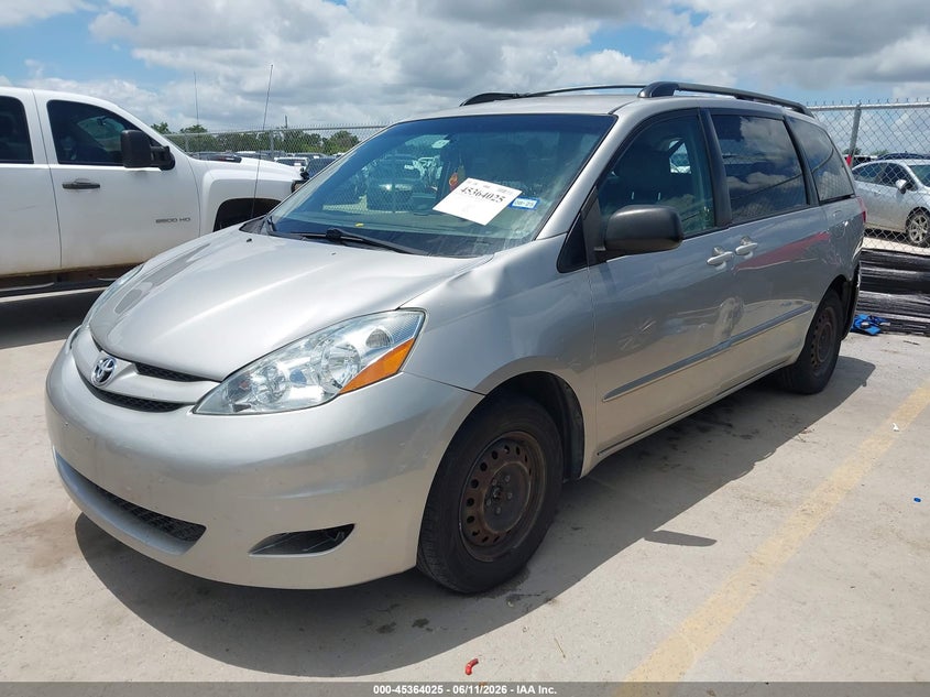 2008 Toyota Sienna VIN 5TDZK23C38S103814 IAAI salvage auction — FRONT & REAR, Salvage (Texas), sold $725 on 2026-07-30 (photo 2)
