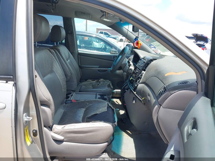 2008 Toyota Sienna VIN 5TDZK23C38S103814 IAAI salvage auction — FRONT & REAR, Salvage (Texas), sold $725 on 2026-07-30 (photo 5)