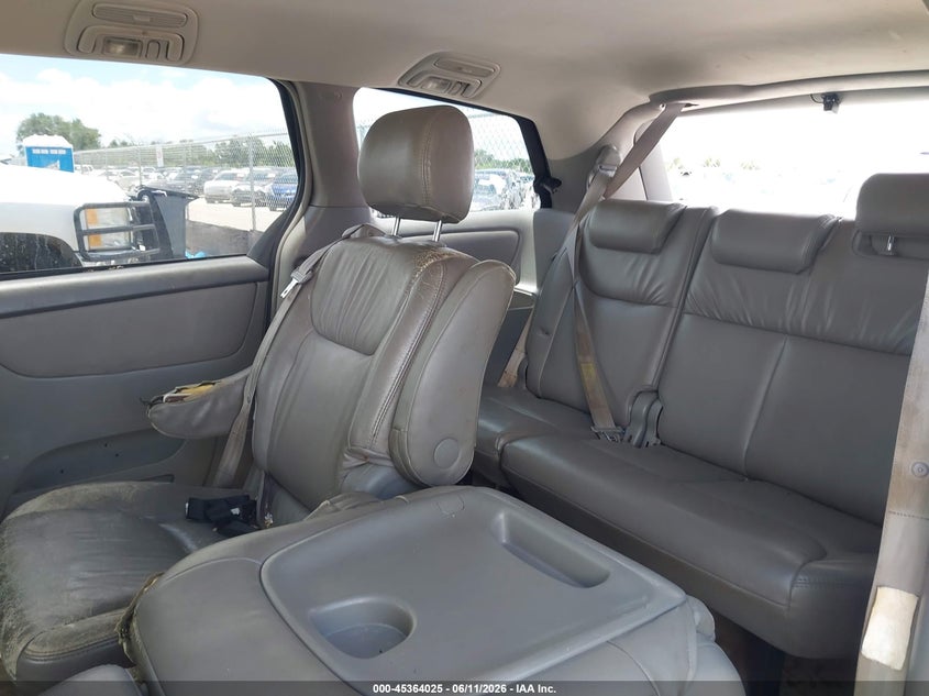2008 Toyota Sienna VIN 5TDZK23C38S103814 IAAI salvage auction — FRONT & REAR, Salvage (Texas), sold $725 on 2026-07-30 (photo 8)
